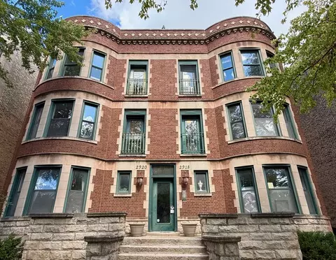 2918 W Logan Blvd #2E, Chicago, IL 60647