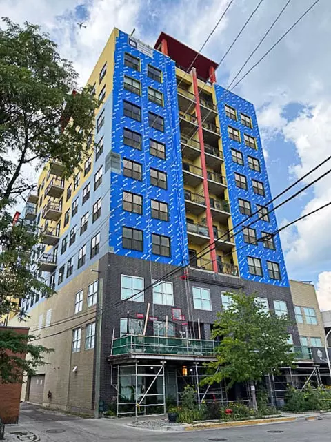 1122 W Catalpa Ave #612, Chicago, IL 60640