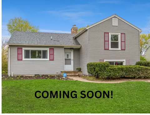 104 Park St, Oswego, IL 60543