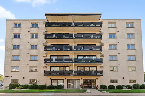 8025 W Oconnor Dr #4C, River Grove, IL 60171