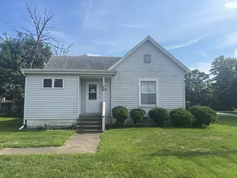 211 W 2nd St, Gridley, IL 61744