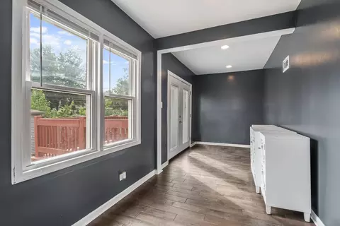 Entry Way - 1523 E 85th St, Chicago, IL 60619 photo 2 of 3