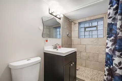 Bath - 1523 E 85th St, Chicago, IL 60619 photo 3 of 3