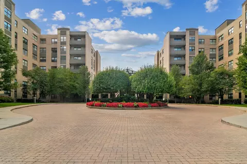 4545 W Touhy Ave #511E, Lincolnwood, IL 60712