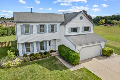 1074 Wilmington Ln, Hoffman Estates, IL 60169