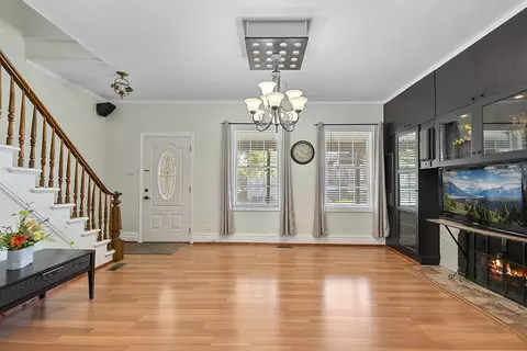 Living - 302 Griswold St, Elgin, IL 60123 photo 1 of 2