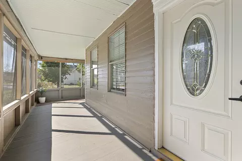 Exterior - 302 Griswold St, Elgin, IL 60123 photo 3 of 5