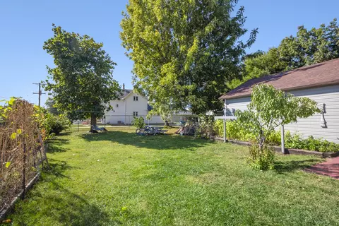 Exterior - 302 Griswold St, Elgin, IL 60123 photo 4 of 5
