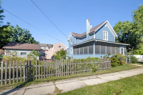 302 Griswold St, Elgin, IL 60123