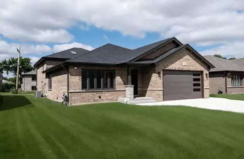 7942 W 74 St, Bridgeview, IL 60455