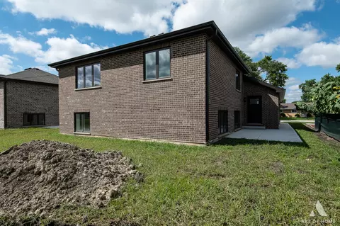 Exterior - 7945 W 73 Pl, Bridgeview, IL 60455 photo 7 of 7
