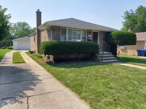 326 Kemman Ave, La Grange Park, IL 60526