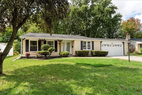 412 Redwood Ln, Schaumburg, IL 60193