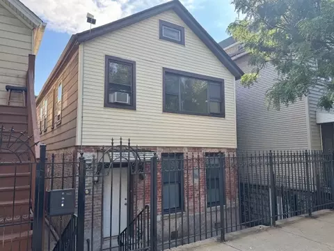 1727 W 19th St, Chicago, IL 60608