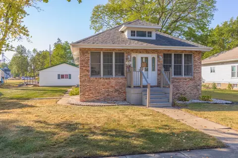 208 W Martin St, Forrest, IL 61741