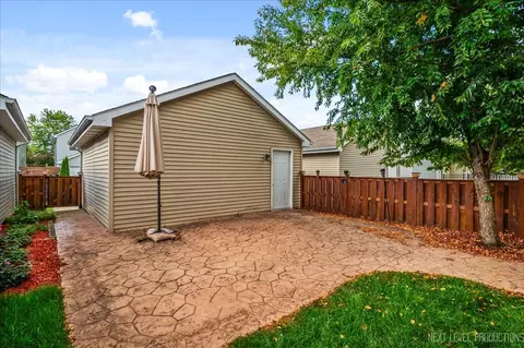 Exterior - 2155 Grayhawk Dr, Aurora, IL 60503 photo 2 of 4
