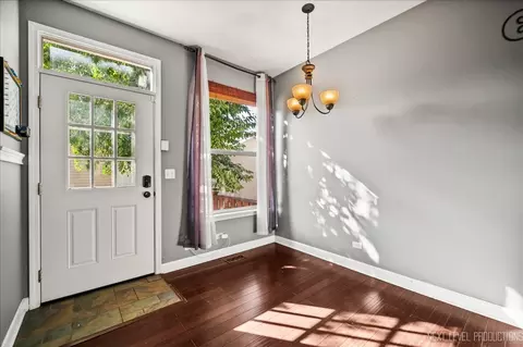 Entry Way - 2155 Grayhawk Dr, Aurora, IL 60503 photo 3 of 5