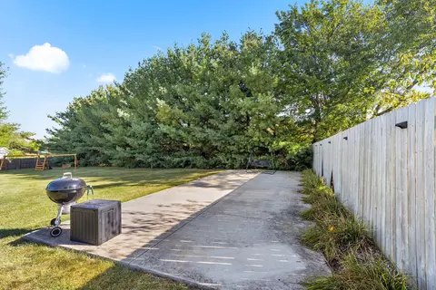 9885 Highstone Dr, Roscoe, IL 61073 photo 27