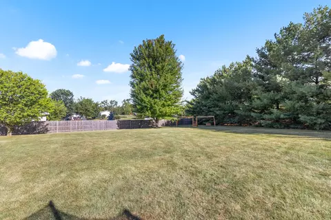 9885 Highstone Dr, Roscoe, IL 61073 photo 26