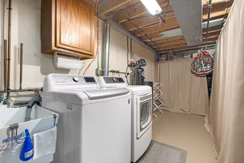 9885 Highstone Dr, Roscoe, IL 61073 photo 21