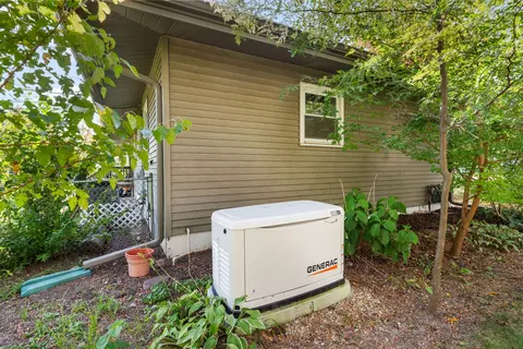 Exterior - 4712 Gregory St, Mchenry, IL 60051 photo 4 of 7