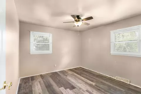 Bedroom - 4712 Gregory St, Mchenry, IL 60051 photo 3 of 4