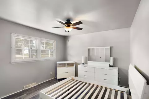 Bedroom - 4712 Gregory St, Mchenry, IL 60051 photo 1 of 4