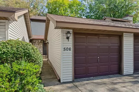 506 Spring Cir, Urbana, IL 61802