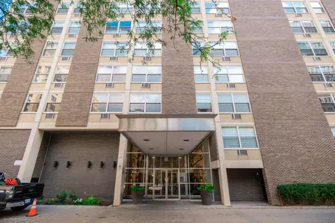 3033 N Sheridan Rd #307, Chicago, IL 60657