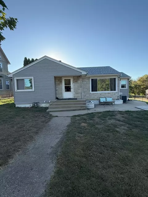 602 Main St, Leaf River, IL 61047 photo 1