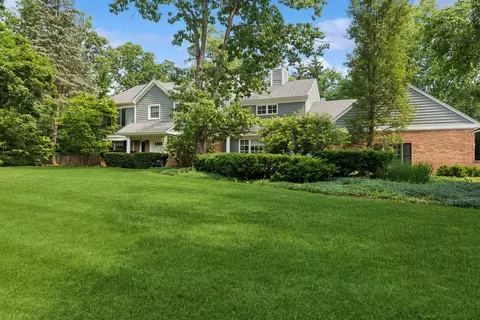 1448 Lawrence Ave, Lake Forest, IL 60045