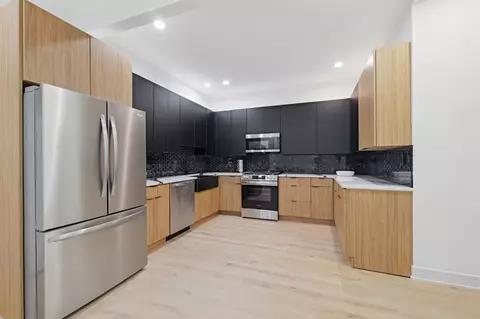 Kitchen - 6430 S Eberhart Ave, Chicago, IL 60637 photo 1 of 2