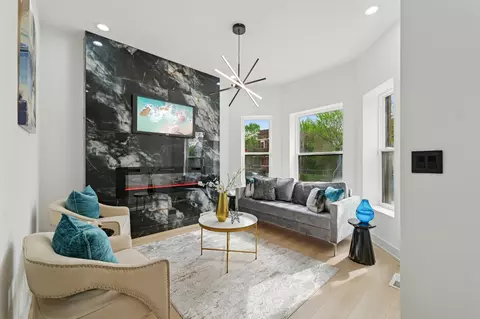 Living - 6430 S Eberhart Ave, Chicago, IL 60637 photo 1 of 4