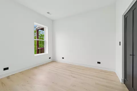 Bedroom - 6430 S Eberhart Ave, Chicago, IL 60637 photo 10 of 10