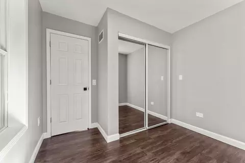 Bedroom - 320 Glenwood Ave, Mchenry, IL 60051 photo 2 of 6
