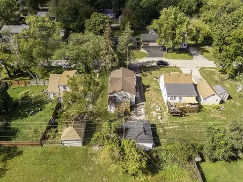 View/Area - 320 Glenwood Ave, Mchenry, IL 60051 photo 4 of 9