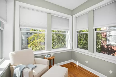 Exterior - 1509 Maple Ave #3, Evanston, IL 60201 photo 2 of 3