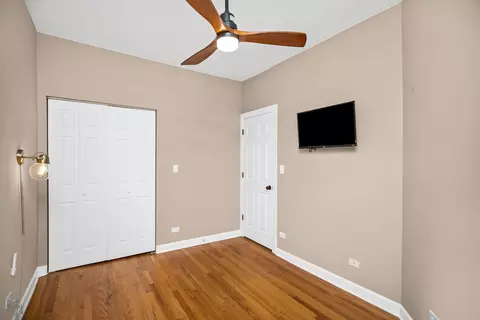 Bedroom - 1509 Maple Ave #3, Evanston, IL 60201 photo 4 of 6