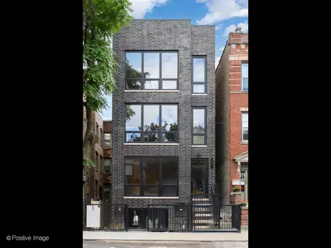 2651 W Augusta Blvd #1, Chicago, IL 60622