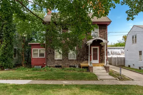 417 Reynolds St, Rockford, IL 61103