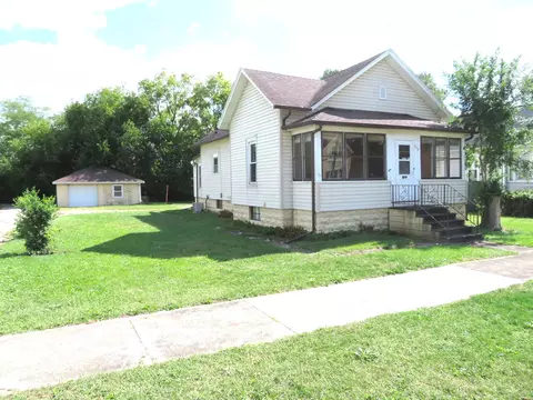 310 Pleasant St, Joliet, IL 60436