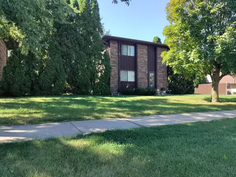 15804 Laramie Ave #4, Oak Forest, IL 60452
