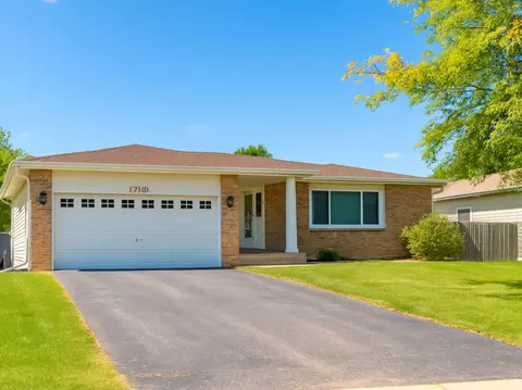 1302 Lorelei Dr, Zion, IL 60099
