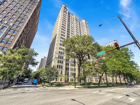 1500 N Lake Shore Dr #23C, Chicago, IL 60610