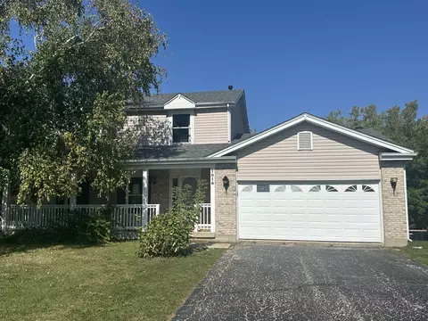 1016 S Fox Trails Dr, Cary, IL 60013