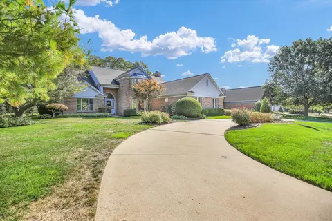1806 Bentbrook Dr, Champaign, IL 61822