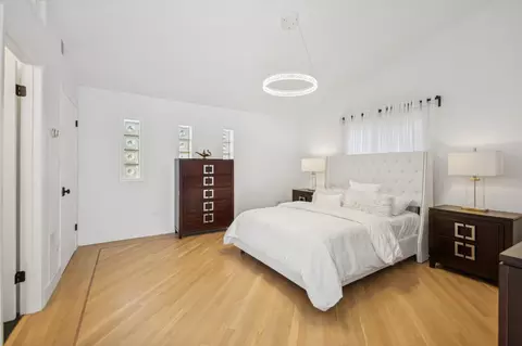 6575 N Caldwell Ave, Chicago, IL 60646 photo 18