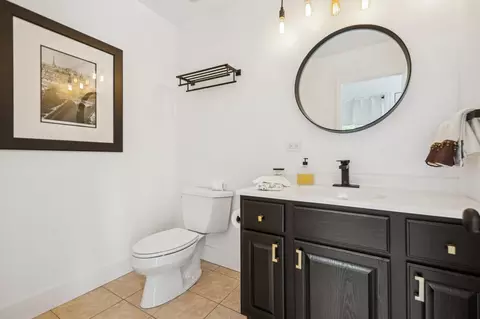 6575 N Caldwell Ave, Chicago, IL 60646 photo 27