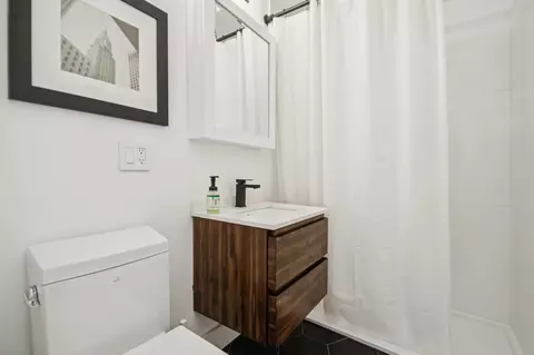 6575 N Caldwell Ave, Chicago, IL 60646 photo 19