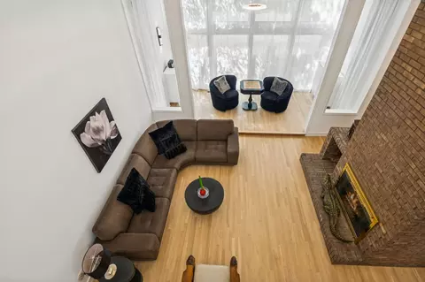 6575 N Caldwell Ave, Chicago, IL 60646 photo 8